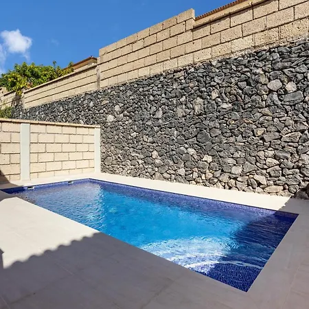 Isotta By Holiday World Villa *