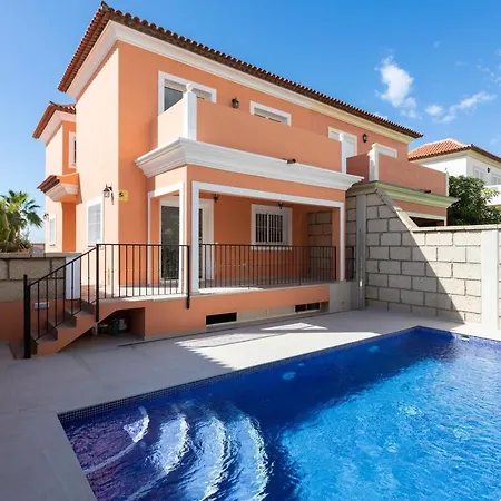 Villa Isotta By Holiday World