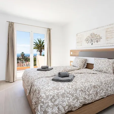 Isotta By Holiday World * Costa Adeje (Tenerife)